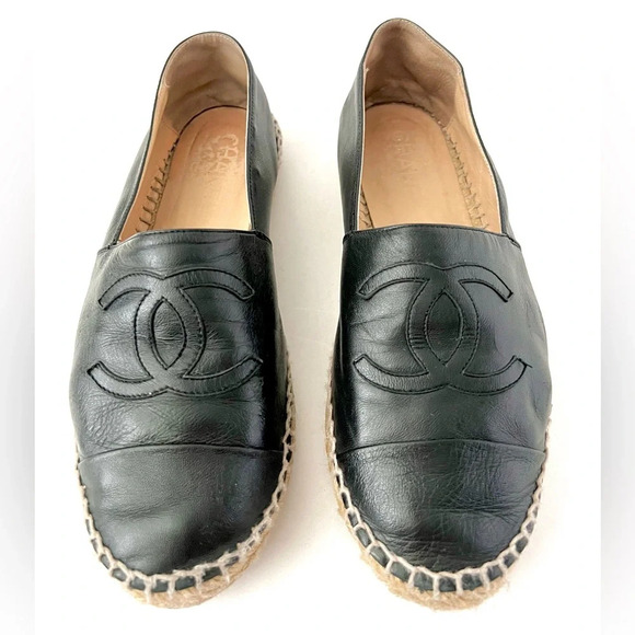 CHANEL || CC Cap Toe Black Leather Espadrille Loafers Logo Size EU 39 - Picture 2 of 16